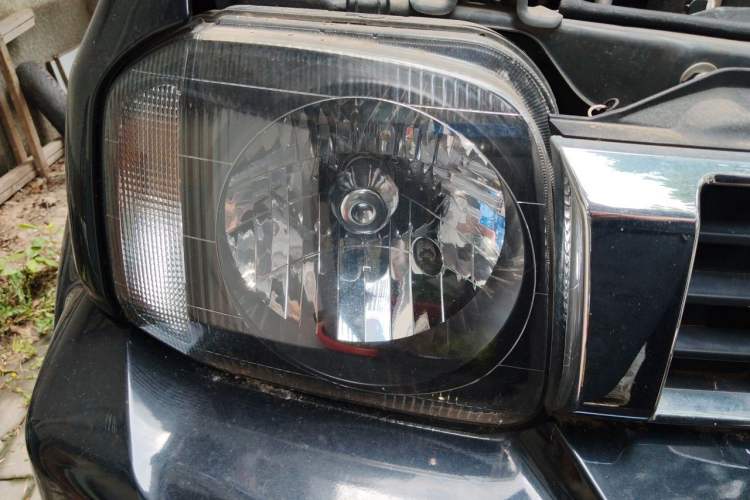 Used Suzuki Jimny 2015 1.3 MT JLX Right Front Headlight