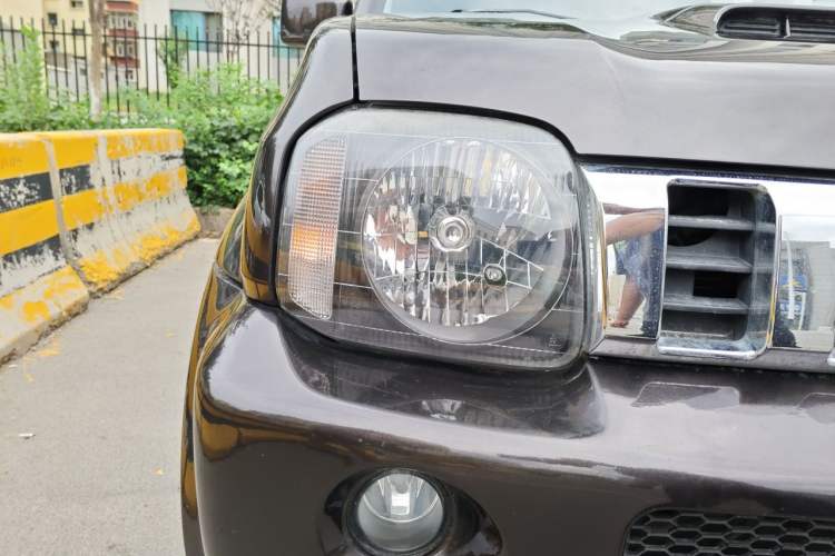 Used Suzuki Jimny 2015 1.3 AT JLX Right Front Headlight