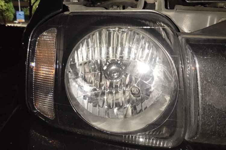 Used Suzuki Jimny 2015 1.3 AT JLX Right Front Headlight