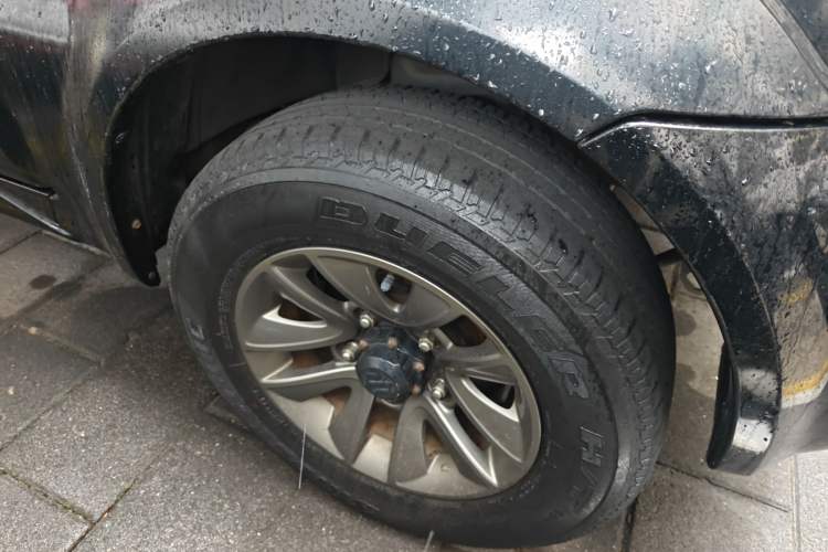 Used Suzuki Jimny 2015 1.3 AT JLX Right Front Wheel Hub