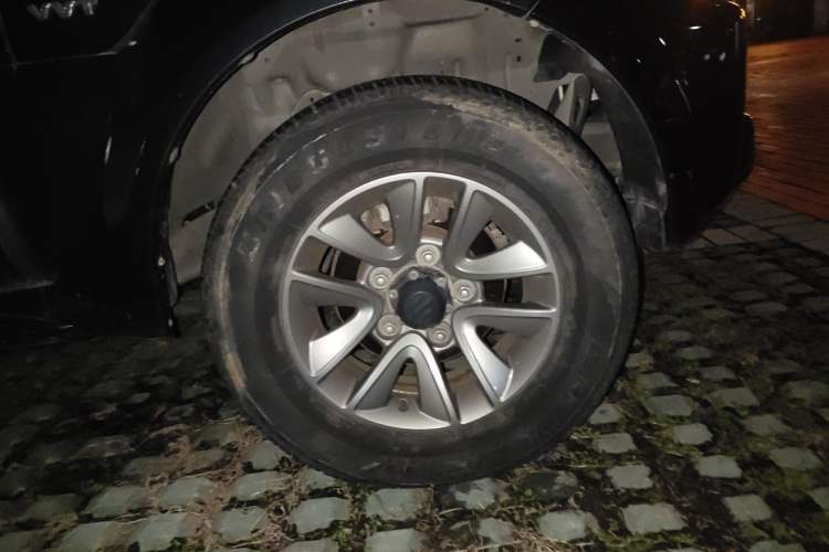 Used Suzuki Jimny 2015 1.3 AT JLX Right Front Wheel Hub