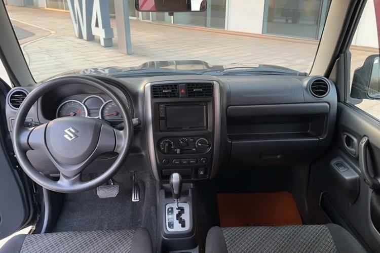 Used Suzuki Jimny 2015 1.3L AT JLX Navigation Edition Steering Wheel