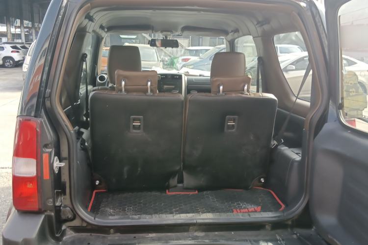 Used Suzuki Jimny 2015 1.3 AT JLX Trunk