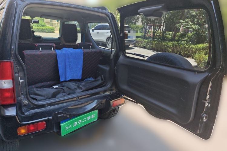 Used Suzuki Jimny 2015 1.3 AT JLX Trunk