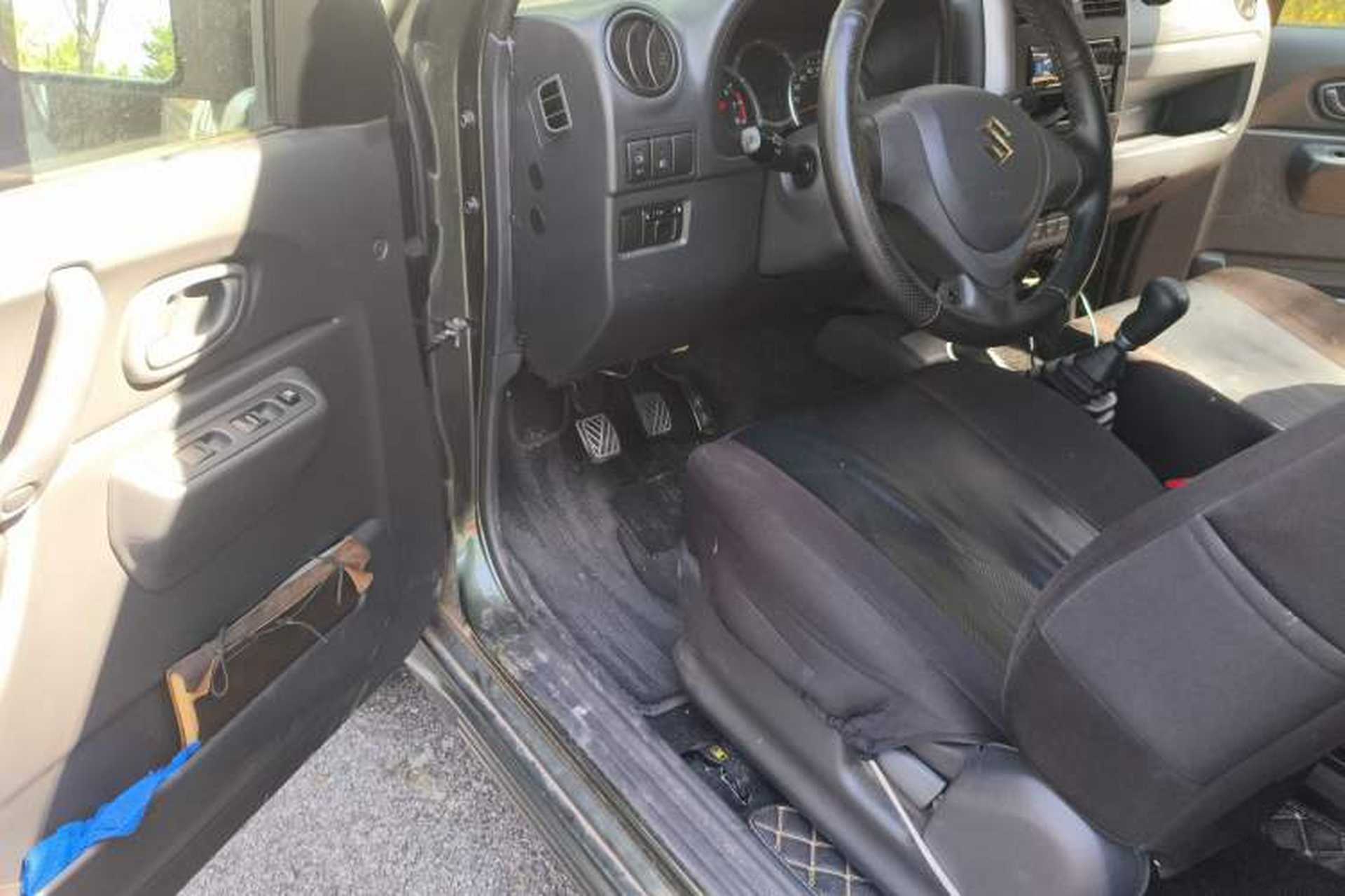 Used Suzuki Jimny 2015 1.3 MT JLX Driver Seat