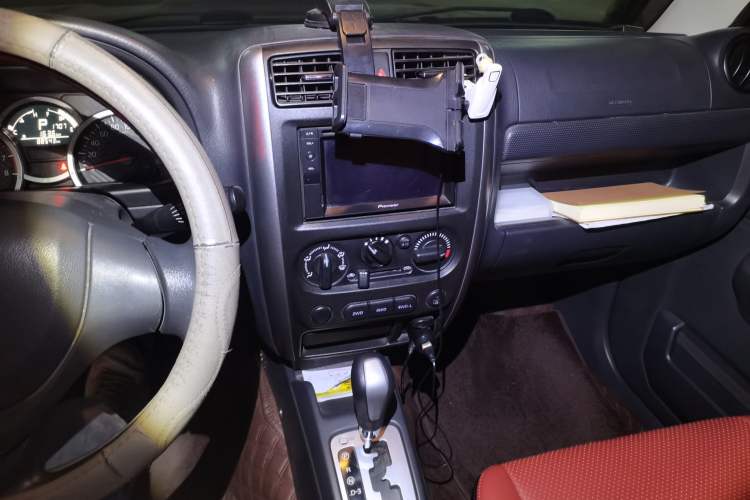 Used Suzuki Jimny 2015 1.3L AT JLX Navigation Edition Audio And AC Panel
