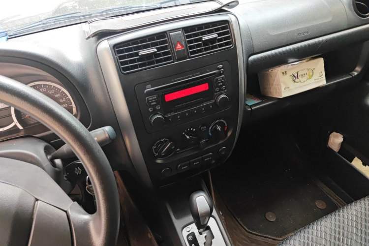 Used Suzuki Jimny 2015 1.3 AT JLX Audio And AC Panel