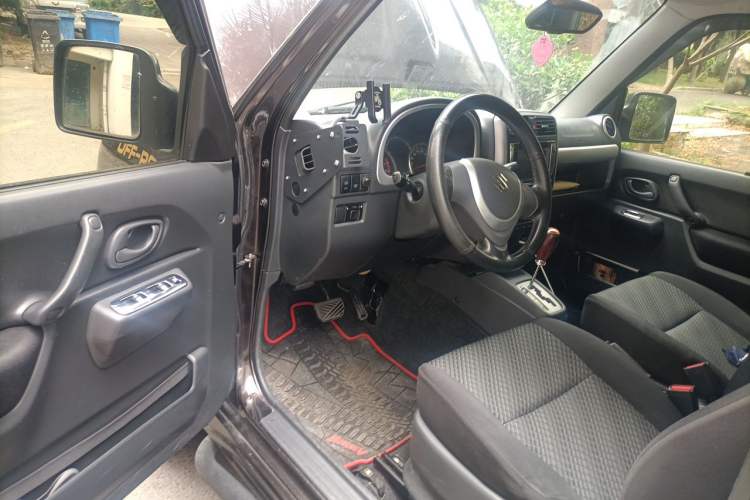 Used Suzuki Jimny 2015 1.3 AT JLX Driver Seat
