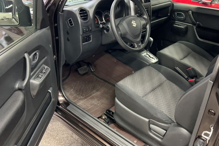 Used Suzuki Jimny 2015 1.3 AT JLX Driver Seat