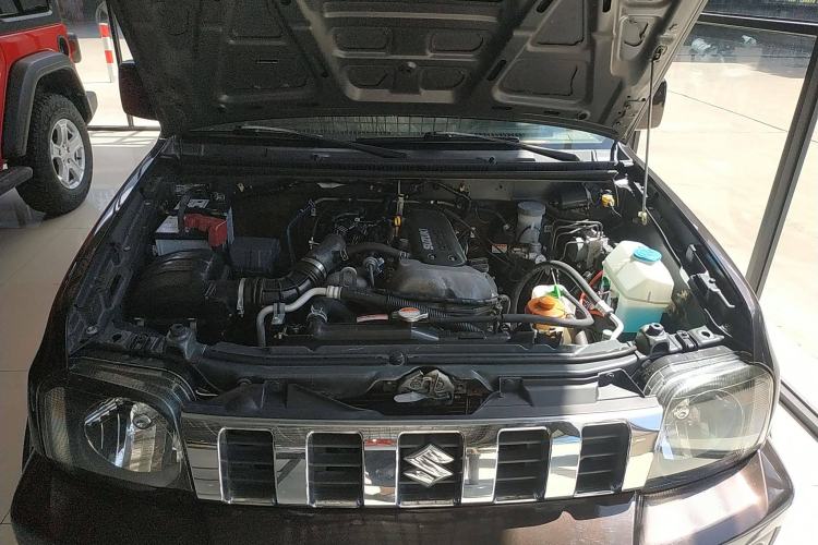 Used Suzuki Jimny 2015 1.3 AT JLX Engine Bay