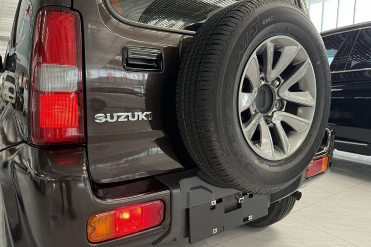 Used Suzuki Jimny 2015 1.3 AT JLX Exterior 10