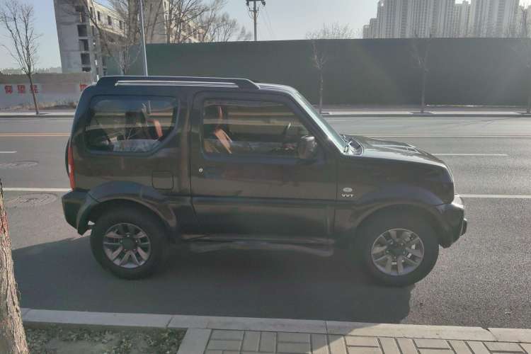 Used Suzuki Jimny 2015 1.3L AT JLX Navigation Edition Exterior 2