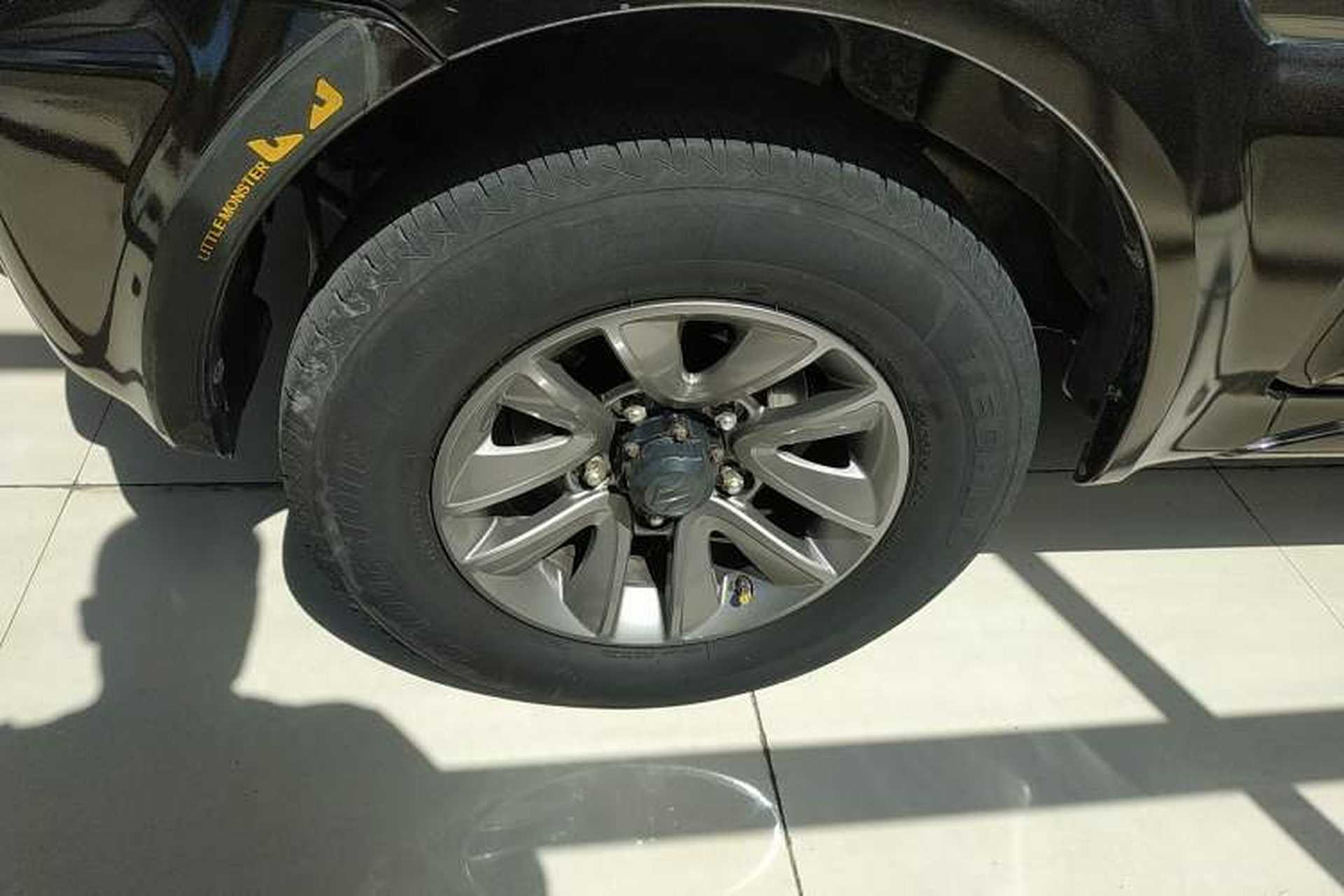 Used Suzuki Jimny 2015 1.3 AT JLX Exterior 7