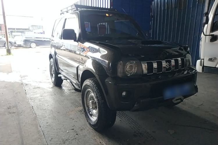 Used Suzuki Jimny 2015 1.3 AT JLX Front Right 45 Deg