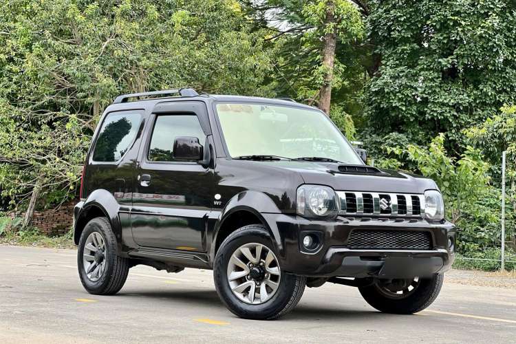 Used Suzuki Jimny 2015 1.3 AT JLX Front Right 45 Deg