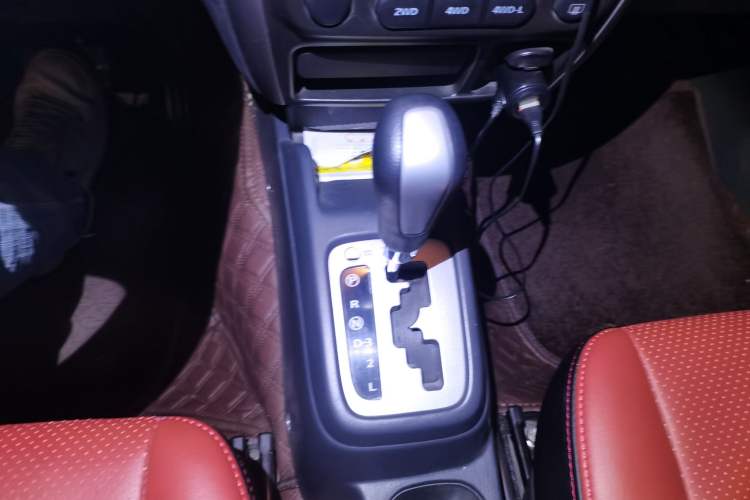 Used Suzuki Jimny 2015 1.3L AT JLX Navigation Edition Gear Lever