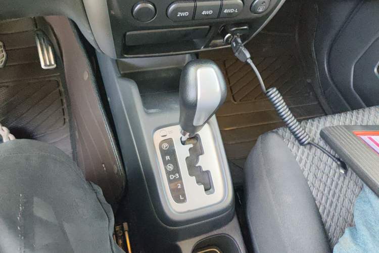 Used Suzuki Jimny 2015 1.3 AT JLX Gear Lever