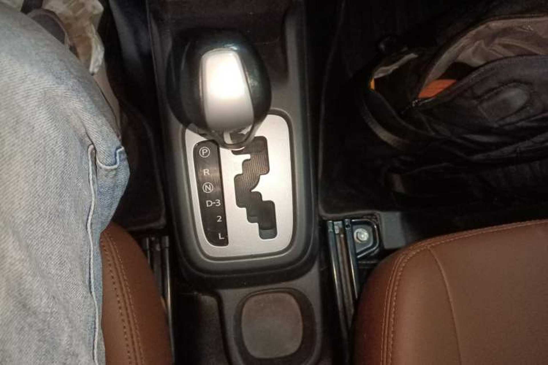 Used Suzuki Jimny 2015 1.3 AT JLX Gear Lever