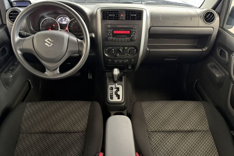 Used Suzuki Jimny 2015 1.3 AT JLX Interior 1