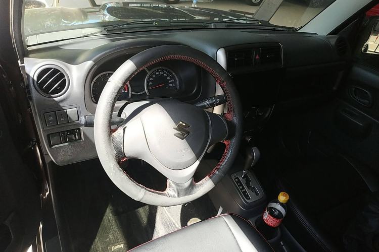 Used Suzuki Jimny 2015 1.3 AT JLX Interior 2