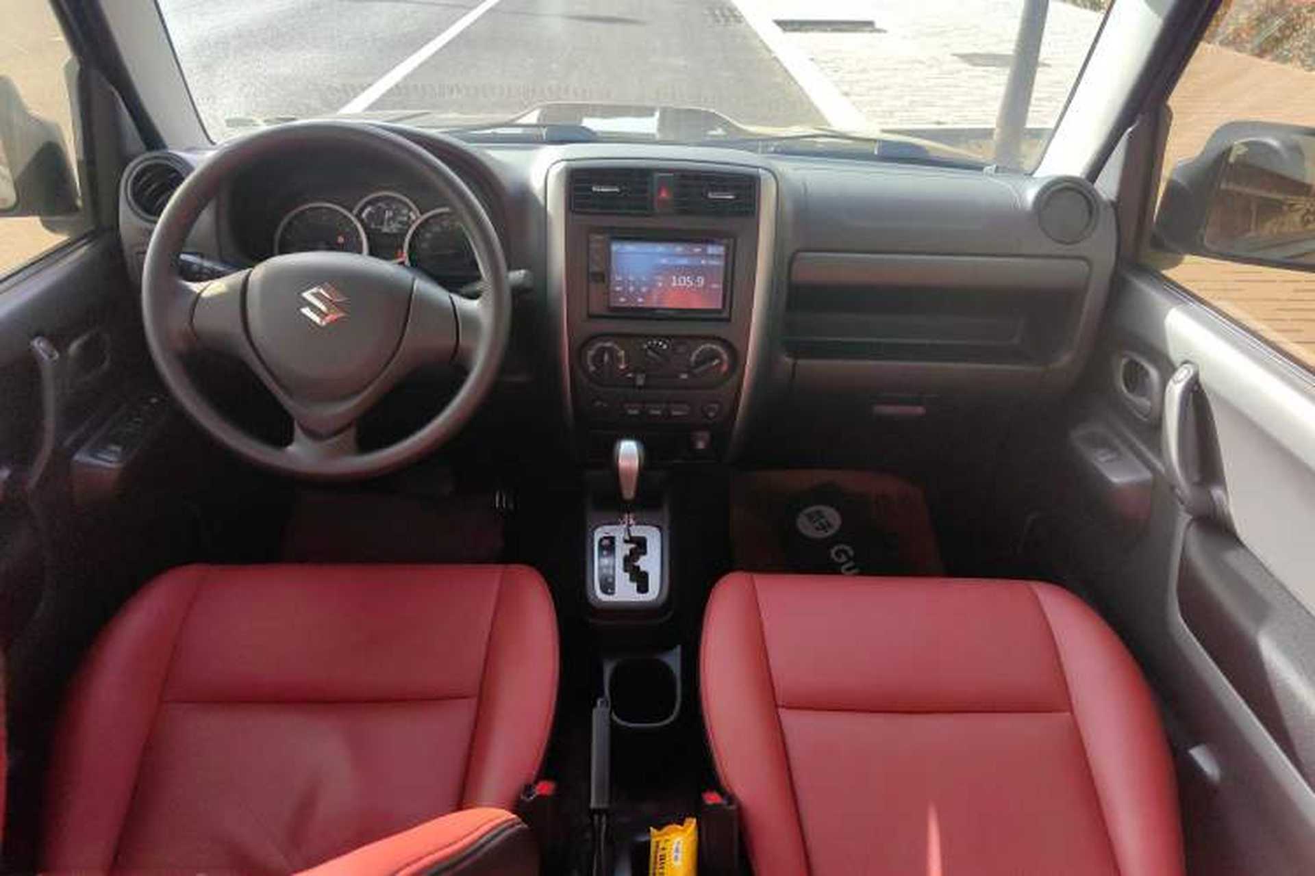 Used Suzuki Jimny 2015 1.3L AT JLX Navigation Edition Interior 3