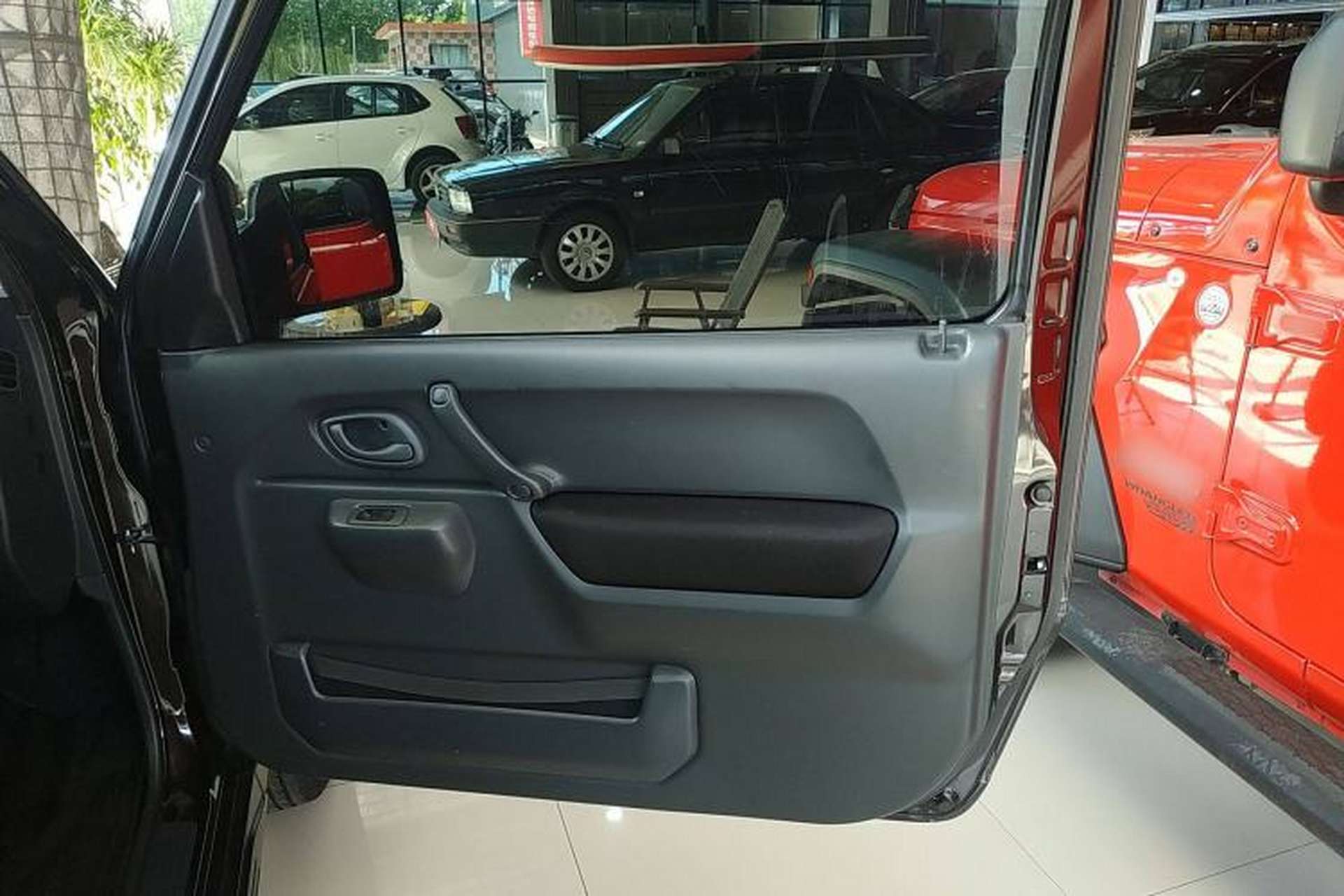 Used Suzuki Jimny 2015 1.3 AT JLX Interior 5