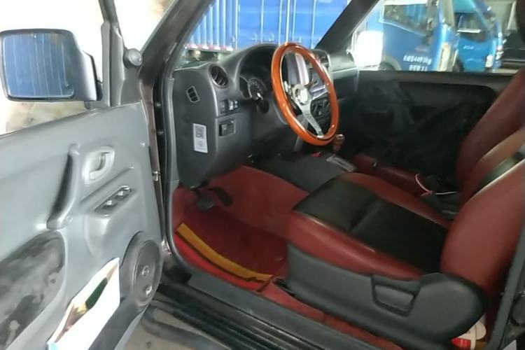Used Suzuki Jimny 2015 1.3 AT JLX Left Front Seat
