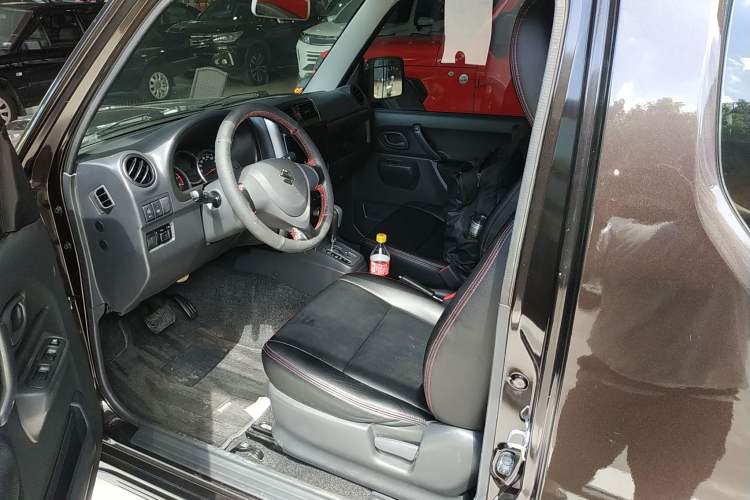 Used Suzuki Jimny 2015 1.3 AT JLX Left Front Seat