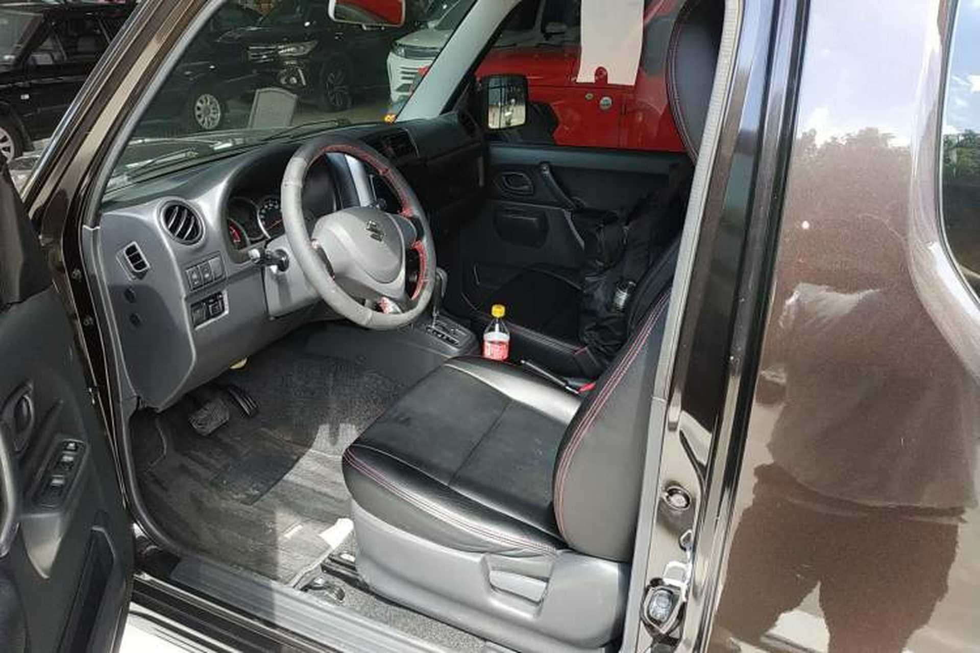 Used Suzuki Jimny 2015 1.3 AT JLX Left Front Seat
