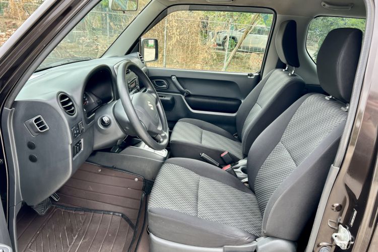 Used Suzuki Jimny 2015 1.3 AT JLX Left Front Seat
