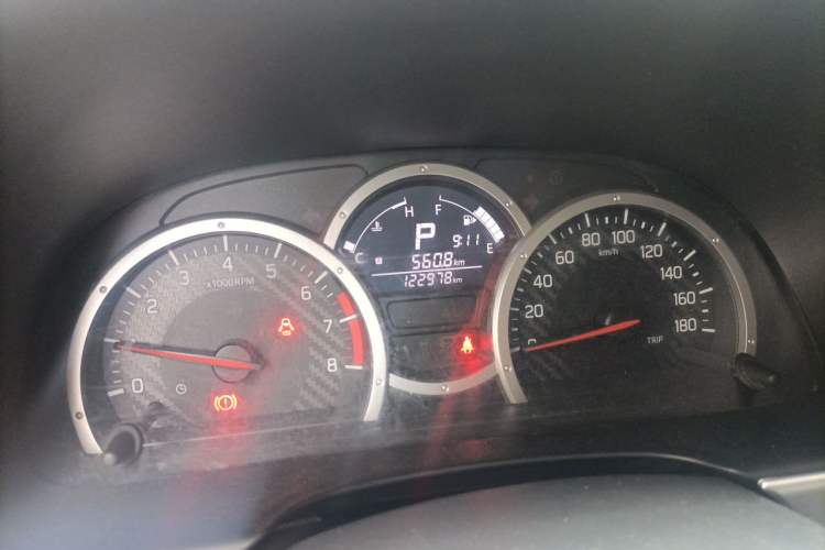 Used Suzuki Jimny 2015 1.3 AT JLX Odometer Close Up