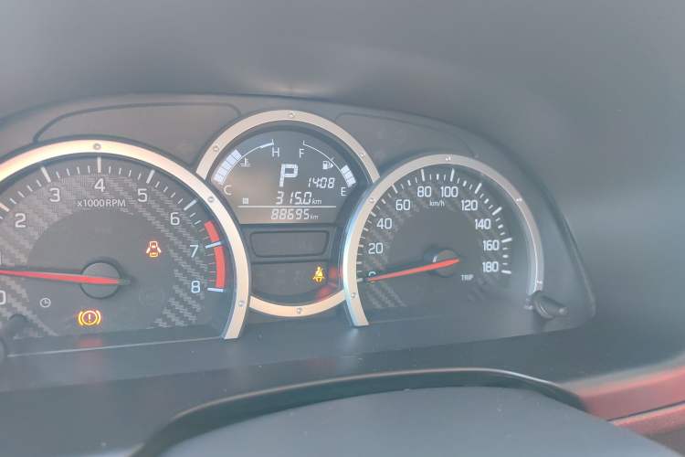 Used Suzuki Jimny 2015 1.3L AT JLX Navigation Edition Odometer Close Up