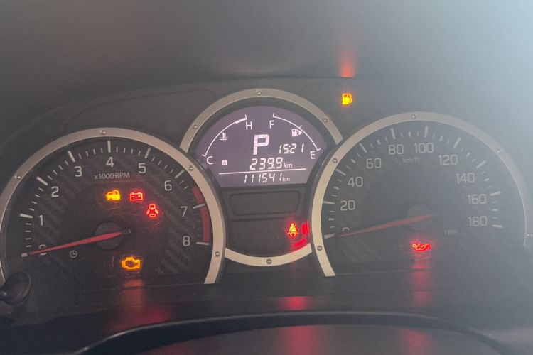 Used Suzuki Jimny 2015 1.3 AT JLX Odometer Close Up