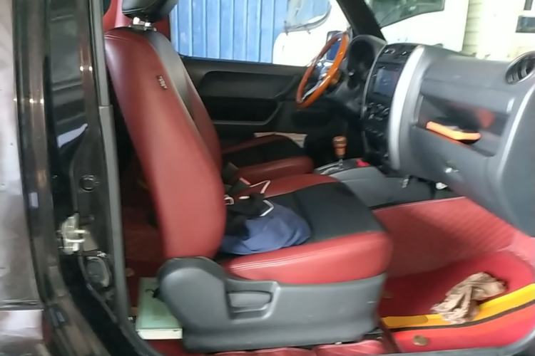 Used Suzuki Jimny 2015 1.3 AT JLX Right Front Seat