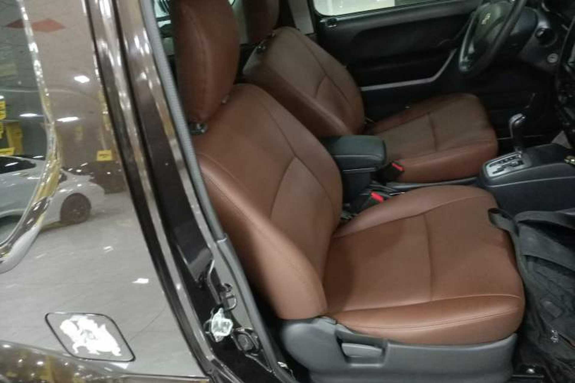 Used Suzuki Jimny 2015 1.3 AT JLX Right Front Seat