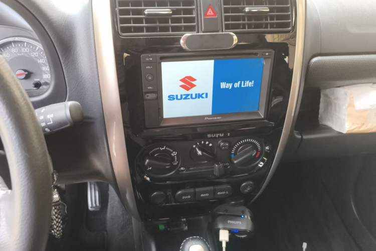 Used Suzuki Jimny 2015 1.3 AT Mode3 Navigation Edition Audio And AC Panel