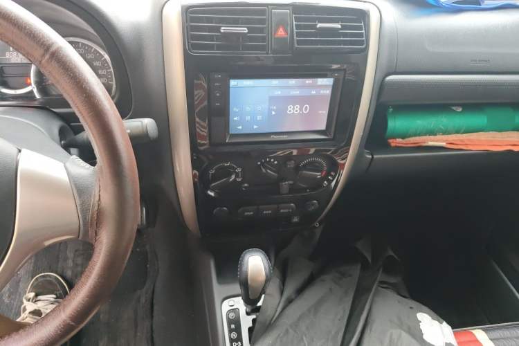 Used Suzuki Jimny 2015 1.3 AT JLX Audio And AC Panel