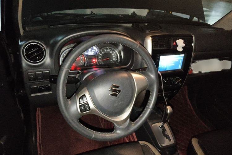Used Suzuki Jimny 2015 1.3 AT Mode3 Navigation Edition Center Console