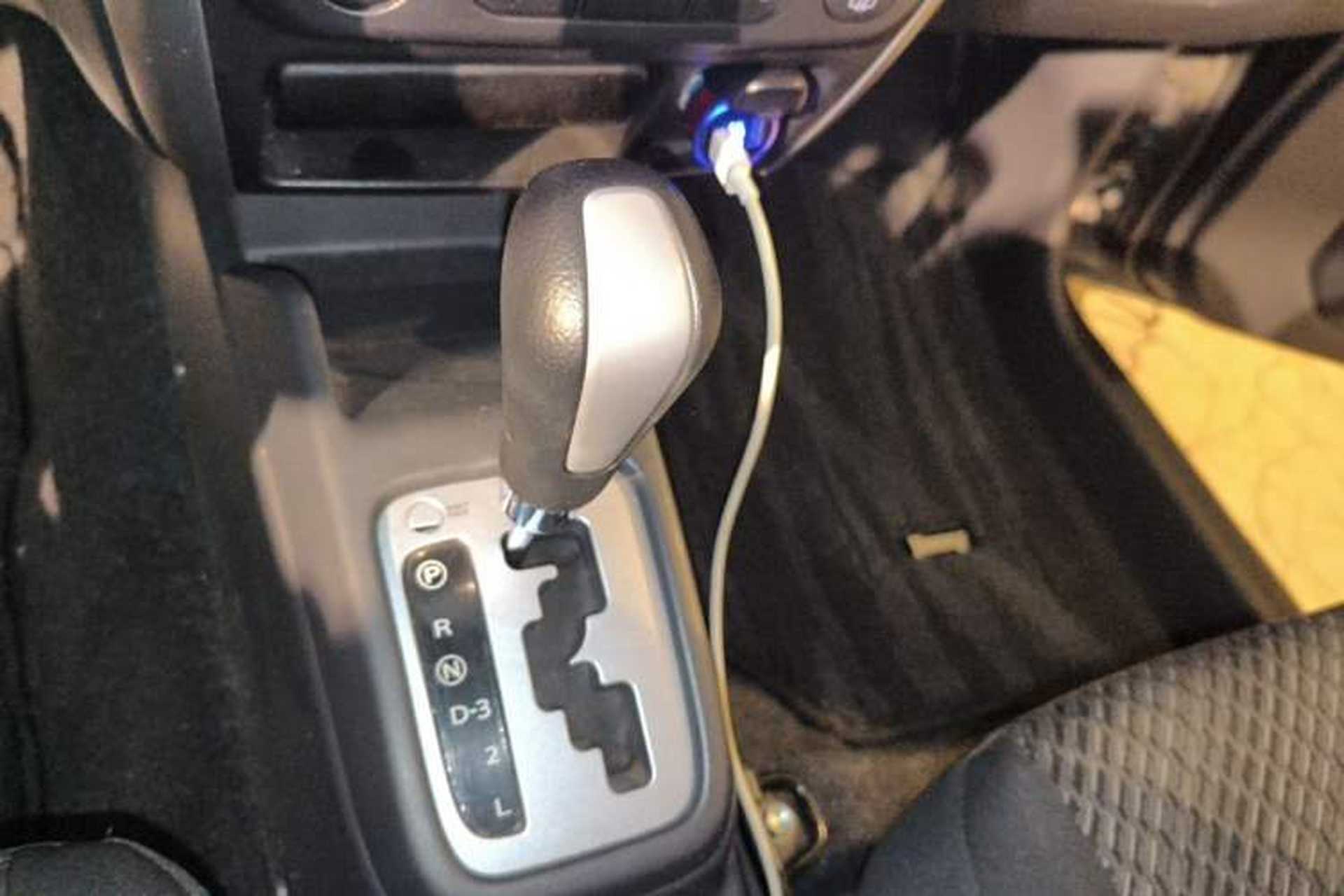 Used Suzuki Jimny 2015 1.3 AT JLX Gear Lever
