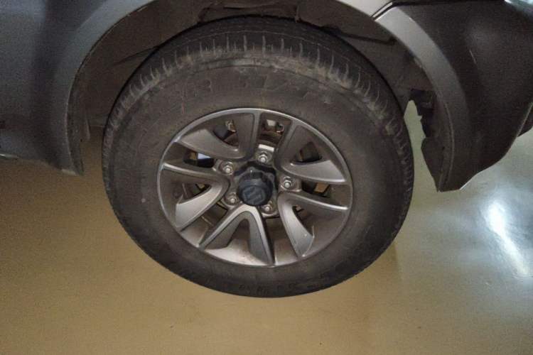Used Suzuki Jimny 2015 1.3 AT Mode3 Navigation Edition Right Front Wheel Hub