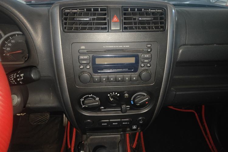Used Suzuki Jimny 2015 1.3 AT JLX Audio And AC Panel