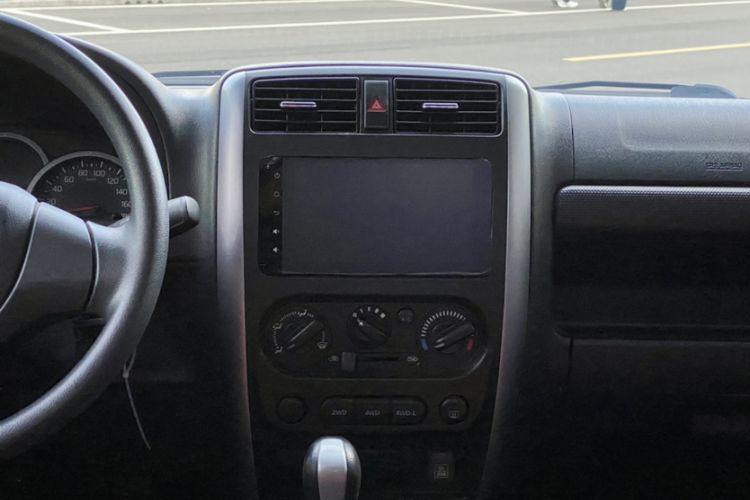 Used Suzuki Jimny 2015 1.3 AT JLX Audio And AC Panel