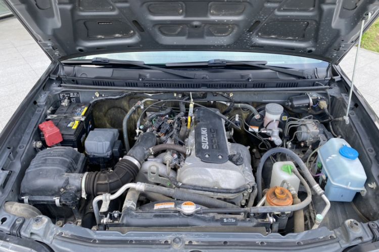 Used Suzuki Jimny 2015 1.3 AT JLX Engine Bay