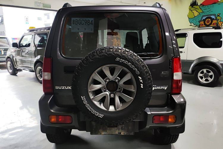 Used Suzuki Jimny 2015 1.3 MT JLX Exterior 4