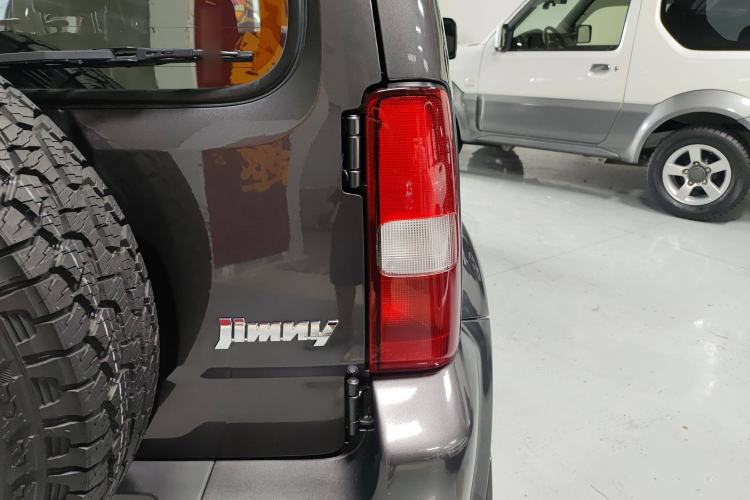 Used Suzuki Jimny 2015 1.3 MT JLX Exterior 6