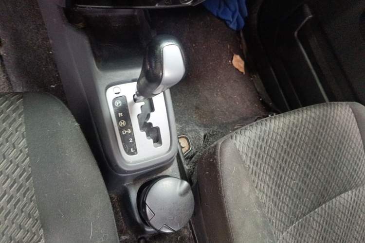 Used Suzuki Jimny 2015 1.3 AT JLX Gear Lever