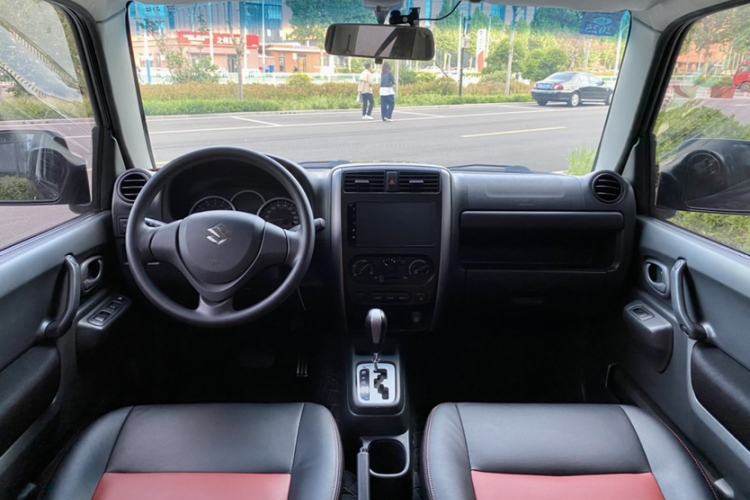 Used Suzuki Jimny 2015 1.3 AT JLX Interior 1