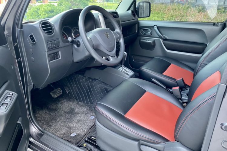 Used Suzuki Jimny 2015 1.3 AT JLX Interior 3