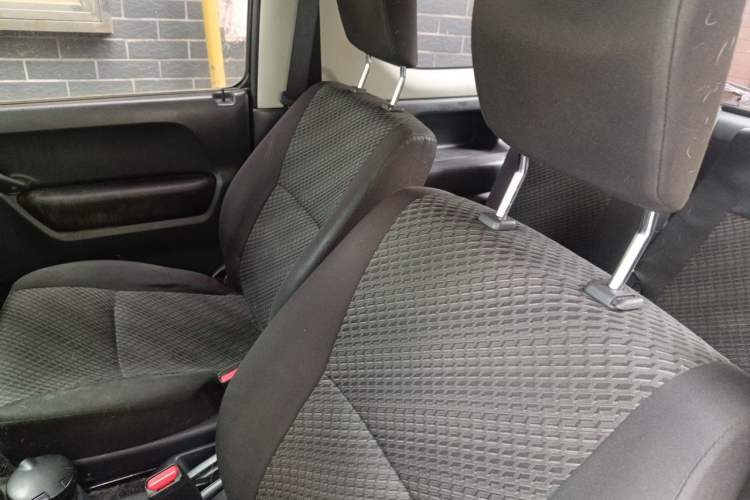 Used Suzuki Jimny 2015 1.3 AT JLX Left Front Seat