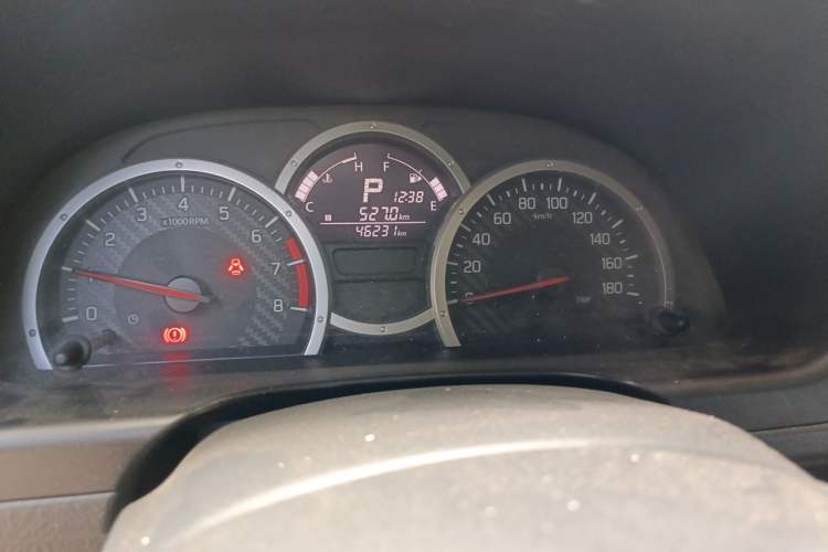 Used Suzuki Jimny 2015 1.3 AT JLX Odometer Close Up